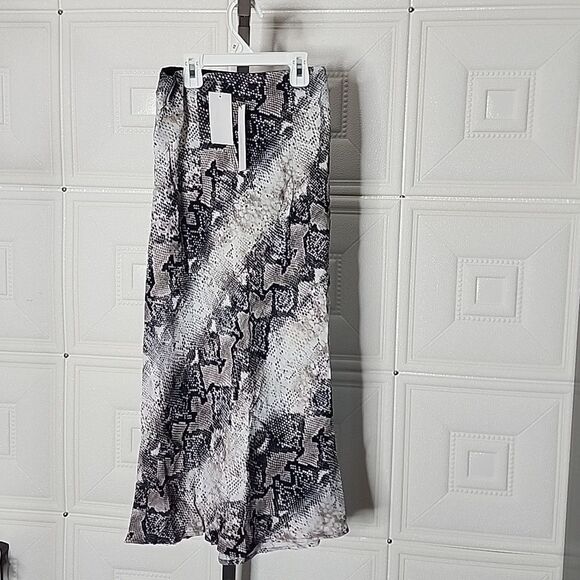 NWT Sanctuary Reptile Print Skirt XXS - Picture 2 of 4